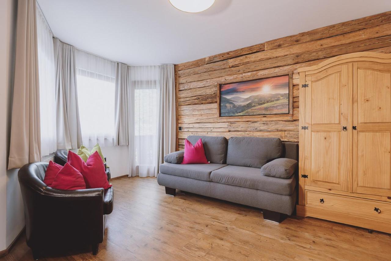 צל-אם-זי Chalet Badia By We Rent, Summercard Included מראה חיצוני תמונה